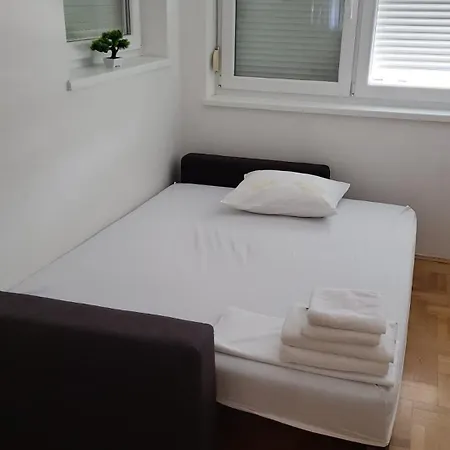 Amaros Apartment *