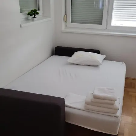 Amaros Apartman *