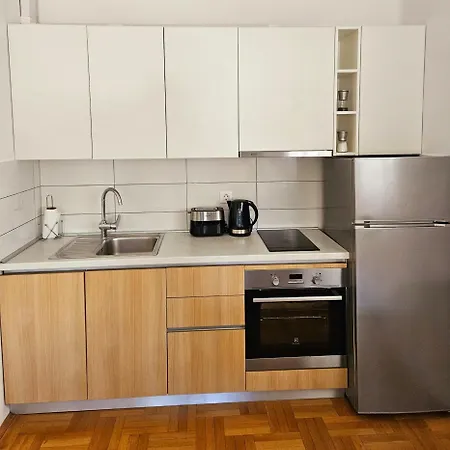 Apartman Amaros *